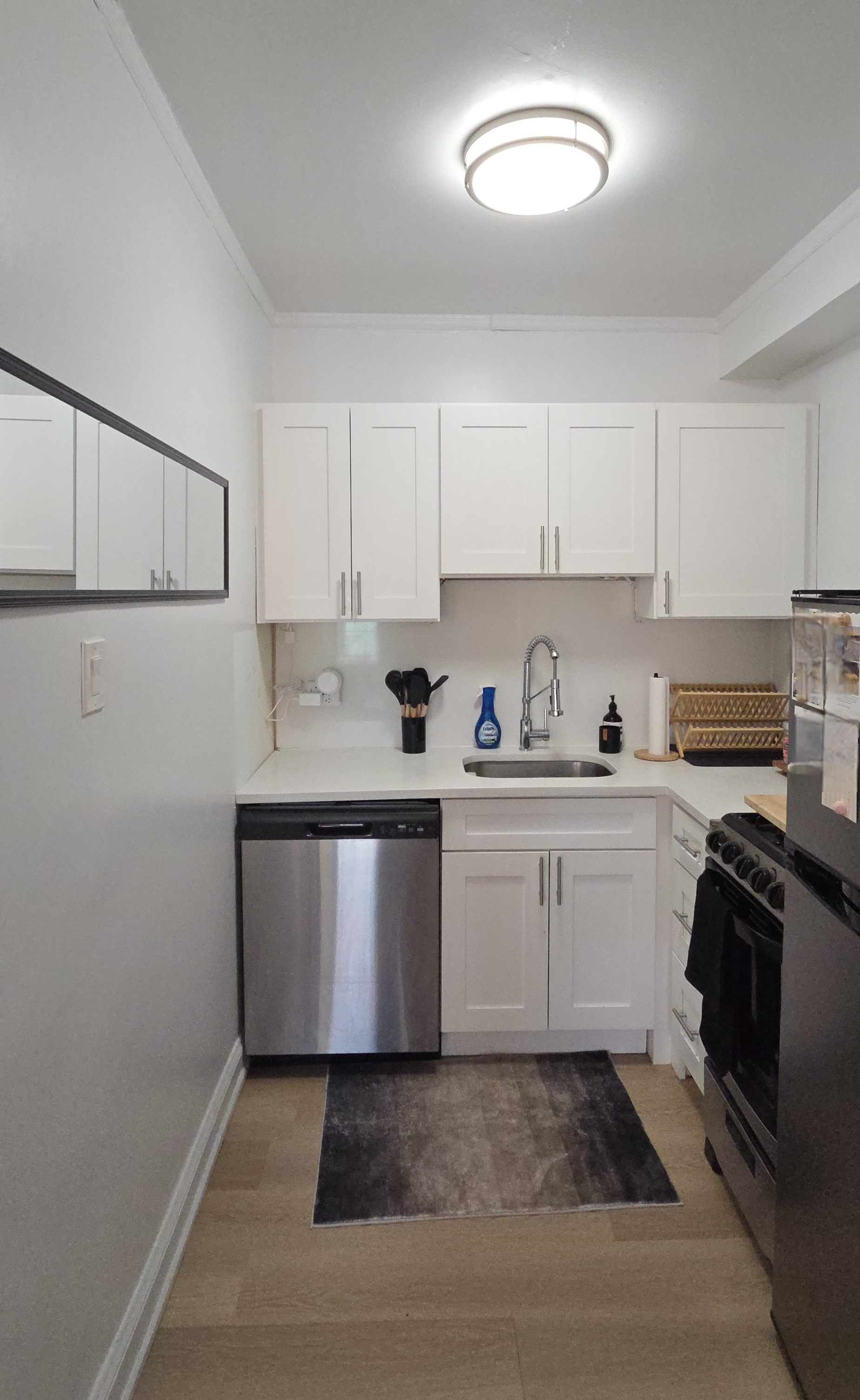 440 W. Barry Ave. 440 W. Barry Ave., Chicago, IL 60657 Lake View East - Leasing by Cross Street